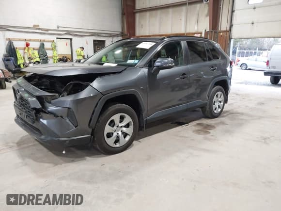 ✅ 2021 Toyota RAV4 LE • VIN: 2T3G1RFV0MC200821 • Лот: 43787788. Опубликован ранее на IAAI с пробегом 49 166 миль. Бесплатный доступ к архиву аукционных продаж из США и подробный отчёт об истории автомобиля на DreamBid. Изображение 19.