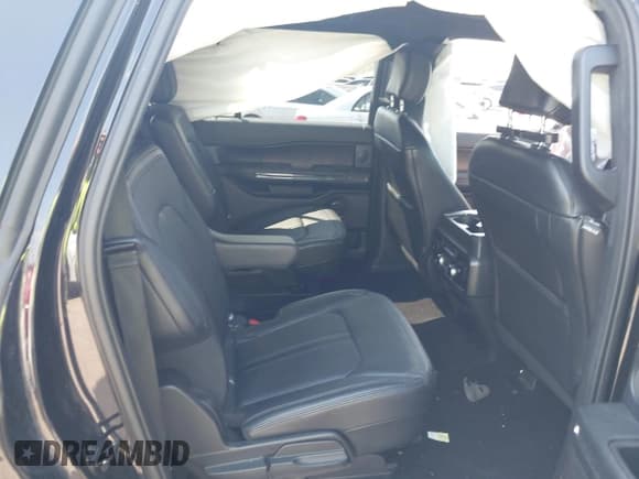 ✅ 2019 Ford Expedition Max Limited • VIN: 1FMJK2AT0KEA72871 • Lot: 43133248. Wystawiony na IAAI z przebiegiem 78 111 mil. Bezpłatny archiwum sprzedaży aukcyjnych z USA i szczegółowy raport historii pojazdu na DreamBid. Zdjęcie 8.