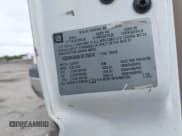 ✅ 2007 Chevrolet Silverado 2500HD Work Truck • VIN: 1GCHK29U67E135916 • Lot: 42330020. Wystawiony na IAAI z przebiegiem 228 917 mil. Bezpłatny archiwum sprzedaży aukcyjnych z USA i szczegółowy raport historii pojazdu na DreamBid. Zdjęcie 9.