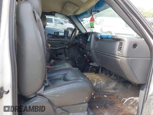 ✅ 2003 Chevrolet Silverado 2500HD • VIN: 1GBHK24U43E255655 • Lot: 42124091. Listed on IAAI with 354,543 mi. Free auction sales archive from the USA and detailed vehicle history report at DreamBid. Image 5.