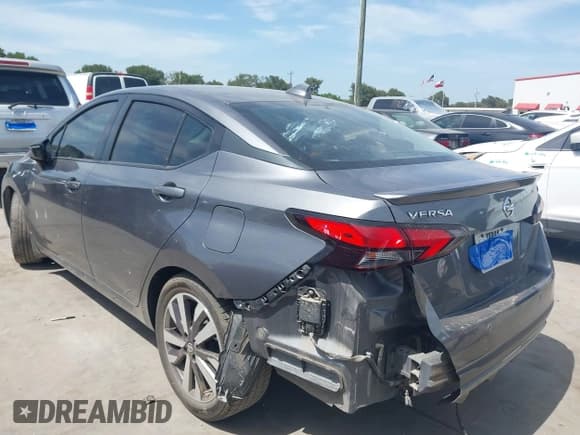 ✅ 2020 Nissan Versa SR • VIN: 3N1CN8FV2LL811387 • Lot: 42872098. Listed on IAAI with 90,502 mi. Free auction sales archive from the USA and detailed vehicle history report at DreamBid. Image 3.