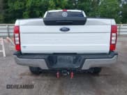 ✅ 2022 Ford F-250 XL • VIN: 1FT7W2BT2NEG43198 • Lot: 42301366. Wystawiony na IAAI z przebiegiem 69 057 mil. Bezpłatny archiwum sprzedaży aukcyjnych z USA i szczegółowy raport historii pojazdu na DreamBid. Zdjęcie 16.