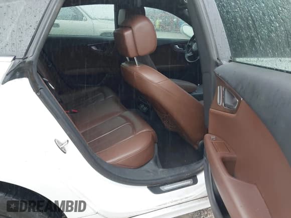 ✅ 2014 Audi A7 Premium Plus • VIN: WAUWGAFC0EN083417 • Lot: 41350273. Listed on IAAI with 163,402 mi. Free auction sales archive from the USA and detailed vehicle history report at DreamBid. Image 8.