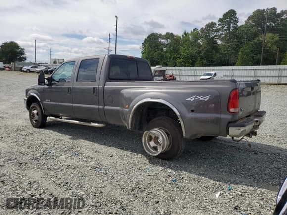 ✅ 2003 Ford F-350 XL • VIN: 1FTWW33P83ED30818 • Lot: 68331795. Listed on Copart with 245,201 mi. Free auction sales archive from the USA and detailed vehicle history report at DreamBid. Image 2.