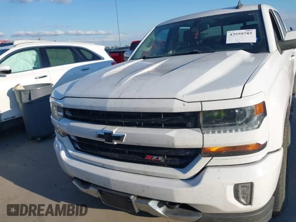 ✅ 2018 Chevrolet Silverado 1500 LT • VIN: 3GCUKREC2JG150790 • Lot: 43559785. Wystawiony na IAAI z przebiegiem 109 576 mil. Bezpłatny archiwum sprzedaży aukcyjnych z USA i szczegółowy raport historii pojazdu na DreamBid. Zdjęcie 12.