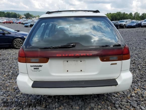 ✅ 1998 Subaru Legacy L • VIN: 4S3BK4359W7302159 • Lot: 65134065. Listed on Copart with 188,012 mi. Free auction sales archive from the USA and detailed vehicle history report at DreamBid. Image 6.