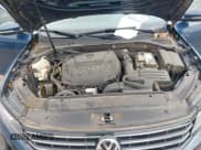 ✅ 2018 Volkswagen Passat SE • VIN: 1VWBA7A36JC040183 • Lot: 42338088. Wystawiony na IAAI z przebiegiem 86 591 mil. Bezpłatny archiwum sprzedaży aukcyjnych z USA i szczegółowy raport historii pojazdu na DreamBid. Zdjęcie 10.