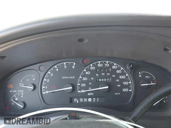 ✅ 2002 Ford Ranger XL Fleet • VIN: 1FTYR44V02TA73926 • Lot: 42784216. Listed on IAAI with 186,039 mi. Free auction sales archive from the USA and detailed vehicle history report at DreamBid. Image 7.