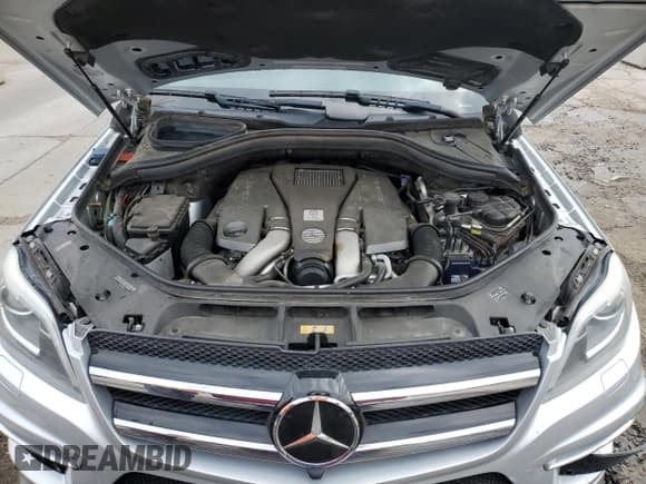 ✅ 2016 Mercedes-Benz GL 63 AMG • VIN: 4JGDF7EE1GA649092 • Lot: 58283933. Wystawiony na Copart z przebiegiem 99 369 mil. Bezpłatny archiwum sprzedaży aukcyjnych z USA i szczegółowy raport historii pojazdu na DreamBid. Zdjęcie 12.