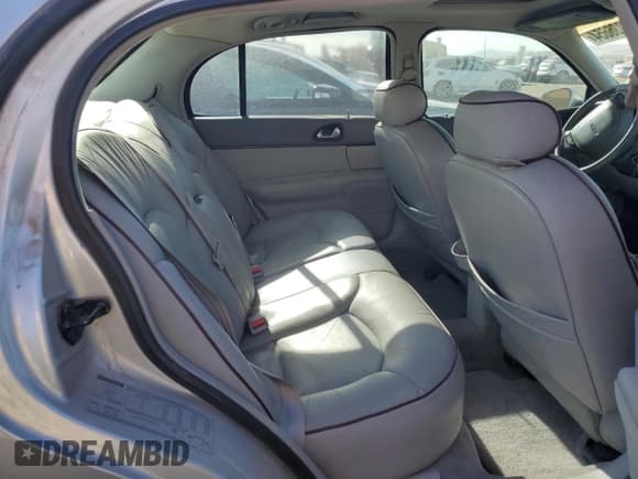 ✅ 1996 Lincoln Continental • VIN: 1LNLM97V3TY627803 • Лот: 87036654. Опубликован ранее на Copart с пробегом 118 078 миль. Бесплатный доступ к архиву аукционных продаж из США и подробный отчёт об истории автомобиля на DreamBid. Изображение 10.