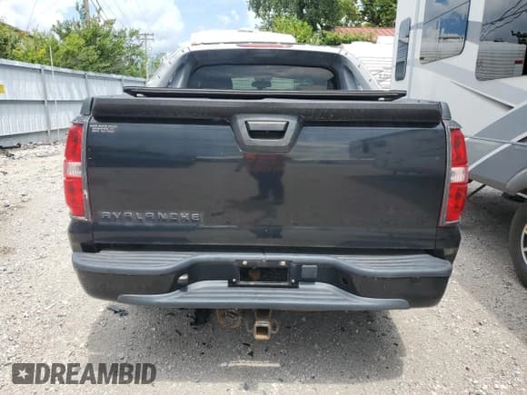 ✅ 2007 Chevrolet Avalanche LTZ • VIN: 3GNFK12387G134544 • Lot: 68199325. Listed on Copart with 174,265 mi. Free auction sales archive from the USA and detailed vehicle history report at DreamBid. Image 6.