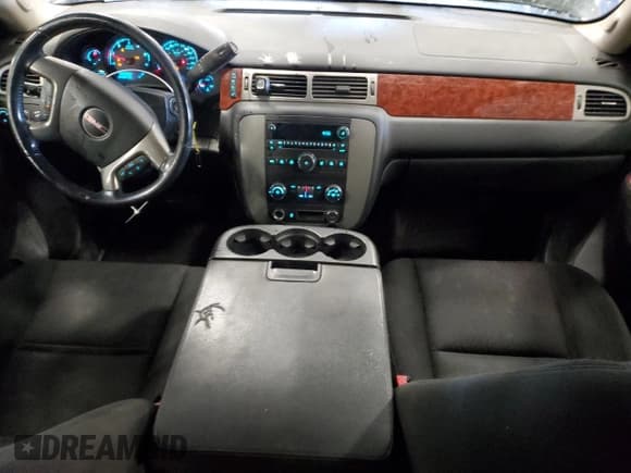 ✅ 2013 GMC Yukon SLE • VIN: 1GKS2AE0XDR267220 • Lot: 75325494. Listed on Copart with 195,097 mi. Free auction sales archive from the USA and detailed vehicle history report at DreamBid. Image 8.