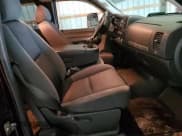 ✅ 2009 Chevrolet Silverado 2500HD LT • VIN: 1GCHK59K29E163246 • Lot: 58917275. Wystawiony na Copart z przebiegiem 68 532 mil. Bezpłatny archiwum sprzedaży aukcyjnych z USA i szczegółowy raport historii pojazdu na DreamBid. Zdjęcie 7.