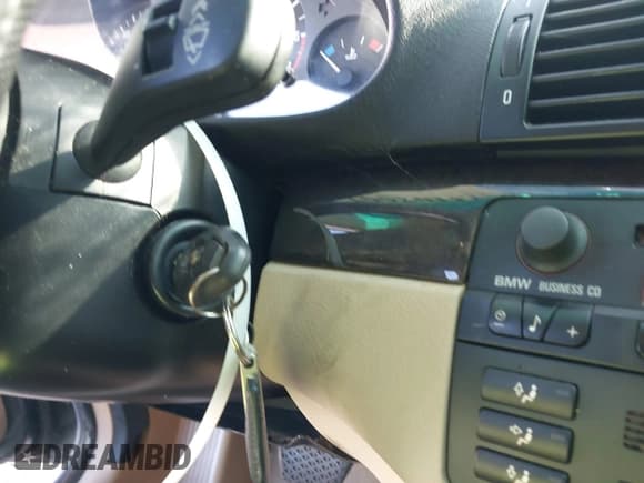 ✅ 2002 BMW 3 Series 325i • VIN: WBAET37442NJ20930 • Лот: 43102667. Опубликован ранее на IAAI с пробегом Не указан. Бесплатный доступ к архиву аукционных продаж из США и подробный отчёт об истории автомобиля на DreamBid. Изображение 11.