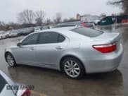 ✅ 2007 Lexus LS 460 L • VIN: JTHGL46F375013281 • Lot: 41725707. Listed on IAAI with 197,202 mi. Free auction sales archive from the USA and detailed vehicle history report at DreamBid. Image 14.