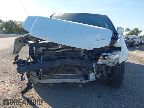 ✅ 2017 Dodge Grand Caravan SXT • VIN: 2C4RDGCG2HR842661 • Lot: 42919078. Wystawiony na IAAI z przebiegiem 129 564 mil. Bezpłatny archiwum sprzedaży aukcyjnych z USA i szczegółowy raport historii pojazdu na DreamBid. Zdjęcie 6.