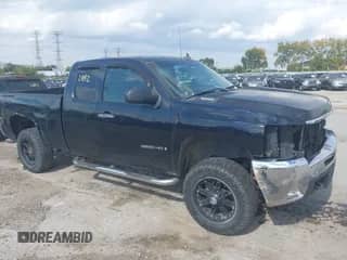 2007 Chevrolet Silverado 2500HD Work Truck с VIN 1GCHK29K77E598436, выставлен на аукционе IAAI как лот 43392482 с пробегом Не указан миль и . История ставок и продаж доступна на DreamBid. Изображение 1.