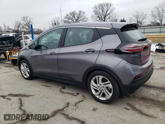 ✅ 2023 Chevrolet Bolt EV 1LT • VIN: 1G1FW6S05P4206841 • Lot: 43415535. Wystawiony na Copart z przebiegiem 10 471 mil. Bezpłatny archiwum sprzedaży aukcyjnych z USA i szczegółowy raport historii pojazdu na DreamBid. Zdjęcie 2.