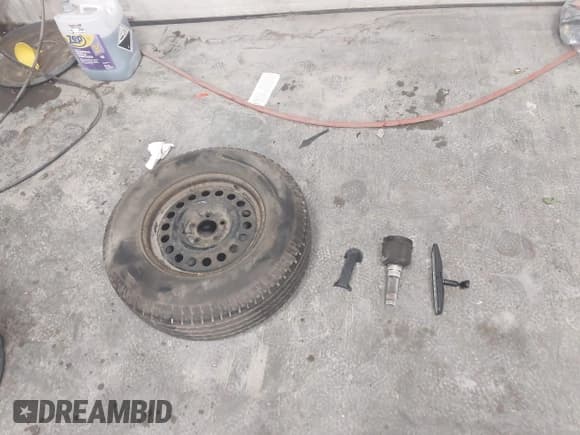 ✅ 2005 Ford Explorer XLS • VIN: 1FMZU72KX5ZA62426 • Лот: 43687469. Опубликован ранее на IAAI с пробегом 199 154 миль. Бесплатный доступ к архиву аукционных продаж из США и подробный отчёт об истории автомобиля на DreamBid. Изображение 11.