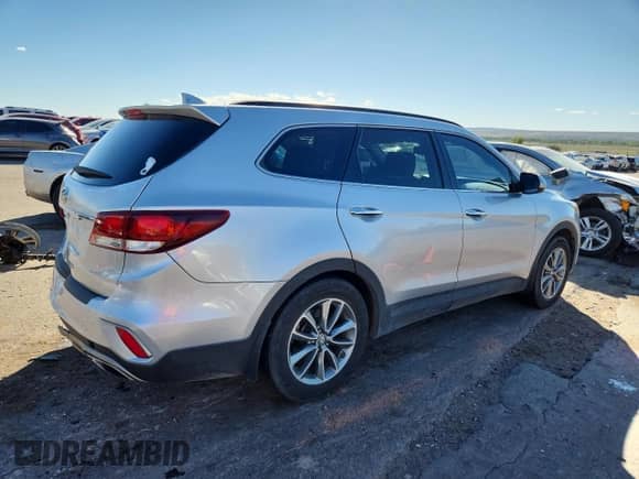 2017 Hyundai Santa Fe SE z VIN KM8SM4HF3HU235974, wystawiony jako Copart lot #82238885 z przebiegiem 98 649 mil mil oraz Szkoda całkowita • Salvage title. Historia ofert i sprzedaży dostępna na DreamBid. Obrazek 3.
