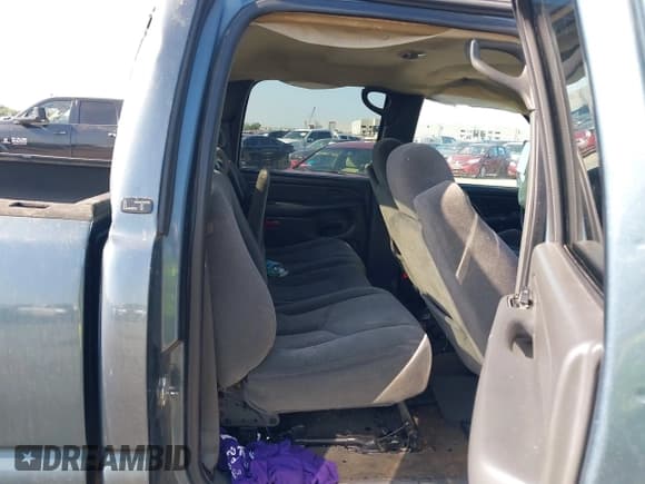 ✅ 2006 Chevrolet Silverado 2500HD LT3 • VIN: 1GCHK23D36F233447 • Лот: 42676674. Опубликован ранее на IAAI с пробегом Не указан. Бесплатный доступ к архиву аукционных продаж из США и подробный отчёт об истории автомобиля на DreamBid. Изображение 8.