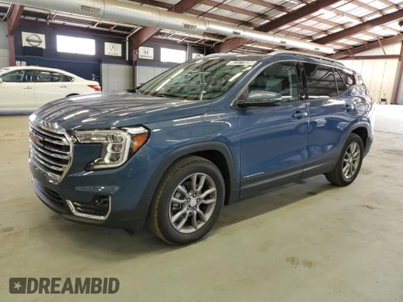 ✅ 2024 GMC Terrain SLT • VIN: 3GKALPEG5RL177982 • Лот: 62377035. Опубликован ранее на Copart с пробегом 31 555 миль. Бесплатный доступ к архиву аукционных продаж из США и подробный отчёт об истории автомобиля на DreamBid. Изображение 1.