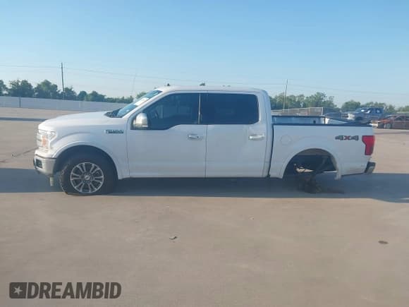 ✅ 2020 Ford F-150 XL • VIN: 1FTEW1E58LKD28452 • Lot: 43308852. Wystawiony na IAAI z przebiegiem 228 555 mil. Bezpłatny archiwum sprzedaży aukcyjnych z USA i szczegółowy raport historii pojazdu na DreamBid. Zdjęcie 14.