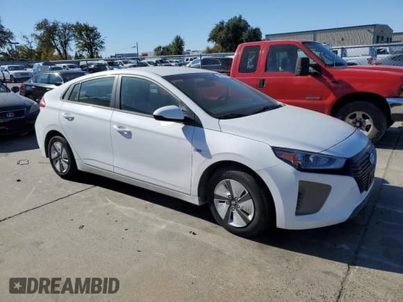 ✅ 2017 Hyundai Ioniq Blue • VIN: KMHC65LC3HU038756 • Lot: 76982754. Wystawiony na Copart z przebiegiem Nie podano. Bezpłatny archiwum sprzedaży aukcyjnych z USA i szczegółowy raport historii pojazdu na DreamBid. Zdjęcie 4.