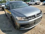 ✅ 2020 Volkswagen Tiguan SE • VIN: 3VV2B7AX3LM162795 • Lot: 84210775. Wystawiony na Copart z przebiegiem 119 551 mil. Bezpłatny archiwum sprzedaży aukcyjnych z USA i szczegółowy raport historii pojazdu na DreamBid. Zdjęcie 14.