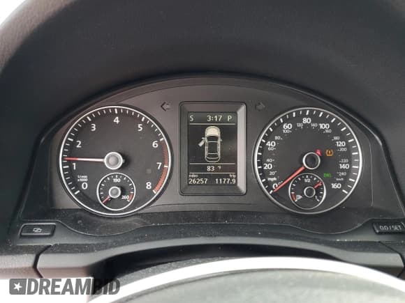 ✅ 2012 Volkswagen Eos Komfort • VIN: WVWBW7AH9CV017343 • Lot: 91762715. Listed on Copart with 26,257 mi. Free auction sales archive from the USA and detailed vehicle history report at DreamBid. Image 9.