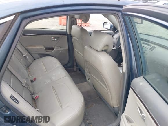 ✅ 2009 Hyundai Azera Limited • VIN: KMHFC46F29A342475 • Lot: 42936111. Listed on IAAI with 207,538 mi. Free auction sales archive from the USA and detailed vehicle history report at DreamBid. Image 7.