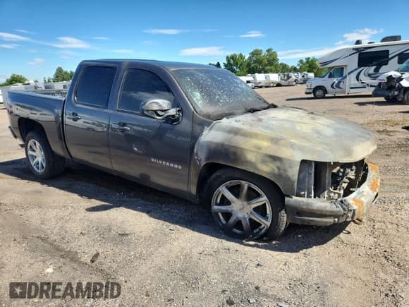 ✅ 2011 Chevrolet Silverado 1500 LT • VIN: 3GCPKSE30BG113971 • Лот: 70345835. Опубликован ранее на Copart с пробегом Не указан. Бесплатный доступ к архиву аукционных продаж из США и подробный отчёт об истории автомобиля на DreamBid. Изображение 4.