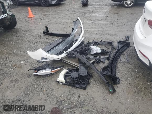 ✅ 2018 Hyundai Accent SE • VIN: 3KPC24A32JE032951 • Лот: 84562754. Опубликован ранее на Copart с пробегом 86 967 миль. Бесплатный доступ к архиву аукционных продаж из США и подробный отчёт об истории автомобиля на DreamBid. Изображение 12.