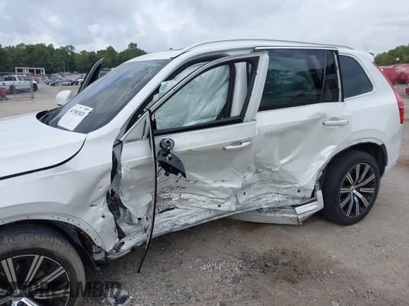 ✅ 2022 Volvo XC90 Inscription • VIN: YV4A22PL9N1868569 • Lot: 43301821. Listed on IAAI with Not provided. Free auction sales archive from the USA and detailed vehicle history report at DreamBid. Image 6.