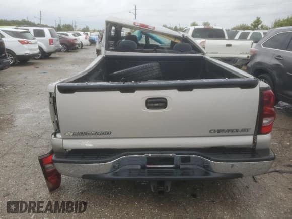 ✅ 2004 Chevrolet Silverado 1500 LS • VIN: 2GCEC19T541248982 • Лот: 73205724. Опубликован ранее на Copart с пробегом 137 684 миль. Бесплатный доступ к архиву аукционных продаж из США и подробный отчёт об истории автомобиля на DreamBid. Изображение 6.