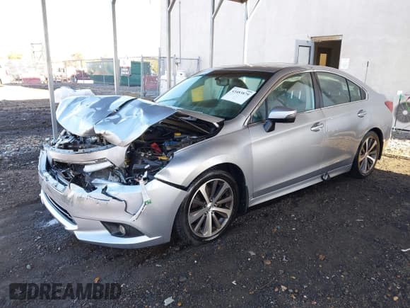 ✅ 2015 Subaru Legacy Limited • VIN: 4S3BNAL68F3031214 • Lot: 43483879. Wystawiony na IAAI z przebiegiem 36 297 mil. Bezpłatny archiwum sprzedaży aukcyjnych z USA i szczegółowy raport historii pojazdu na DreamBid. Zdjęcie 2.