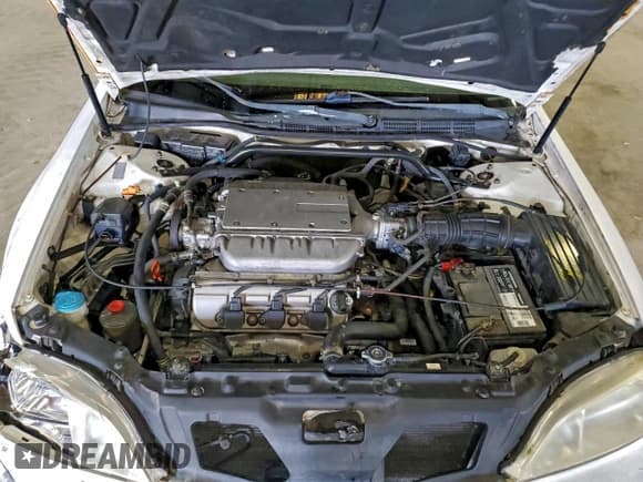 ✅ 2000 Acura TL • VIN: 19UUA5669YA027745 • Лот: 94077335. Опубликован ранее на Copart с пробегом 217 479 миль. Бесплатный доступ к архиву аукционных продаж из США и подробный отчёт об истории автомобиля на DreamBid. Изображение 11.