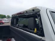 ✅ 2019 Chevrolet Silverado 1500 Work Truck • VIN: 1GCUYAEF9KZ338038 • Lot: 43120191. Wystawiony na IAAI z przebiegiem 100 266 mil. Bezpłatny archiwum sprzedaży aukcyjnych z USA i szczegółowy raport historii pojazdu na DreamBid. Zdjęcie 18.