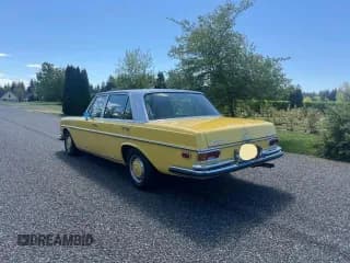 ✅ 1973 Mercedes-Benz 280 • VIN: 10806812021193 • Лот: 60626755. Опубликован ранее на Copart с пробегом 62 895 миль. Бесплатный доступ к архиву аукционных продаж из США и подробный отчёт об истории автомобиля на DreamBid. Изображение 3.