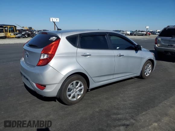 ✅ 2014 Hyundai Accent GS • VIN: KMHCT5AE6EU148838 • Лот: 89873945. Опубликован ранее на Copart с пробегом 122 817 миль. Бесплатный доступ к архиву аукционных продаж из США и подробный отчёт об истории автомобиля на DreamBid. Изображение 3.