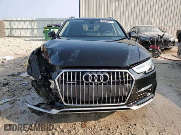 ✅ 2019 Audi allroad A4 Prestige • VIN: WA19NAF40KA116475 • Лот: 70654264. Опубликован ранее на Copart с пробегом 31 294 миль. Бесплатный доступ к архиву аукционных продаж из США и подробный отчёт об истории автомобиля на DreamBid. Изображение 5.