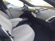 ✅ 2025 BMW iX xDrive50 • VIN: WB523CF00SCU41021 • Lot: 42681967. Wystawiony na IAAI z przebiegiem 3 049 mil. Bezpłatny archiwum sprzedaży aukcyjnych z USA i szczegółowy raport historii pojazdu na DreamBid. Zdjęcie 5.