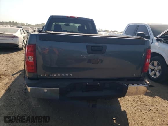 ✅ 2008 Chevrolet Silverado 2500HD Work Truck • VIN: 1GCHK23K28F192231 • Lot: 71207214. Wystawiony na Copart z przebiegiem 166 211 mil. Bezpłatny archiwum sprzedaży aukcyjnych z USA i szczegółowy raport historii pojazdu na DreamBid. Zdjęcie 6.