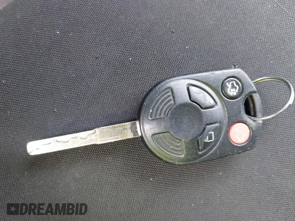 ✅ 2016 Ford Focus SE • VIN: 1FADP3F23GL217564 • Lot: 43754051. Wystawiony na IAAI z przebiegiem 137 951 mil. Bezpłatny archiwum sprzedaży aukcyjnych z USA i szczegółowy raport historii pojazdu na DreamBid. Zdjęcie 11.