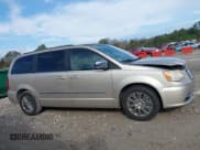 ✅ 2014 Chrysler Town & Country Touring L • VIN: 2C4RC1CG1ER372344 • Lot: 43778948. Listed on IAAI with 109,725 mi. Free auction sales archive from the USA and detailed vehicle history report at DreamBid. Image 13.