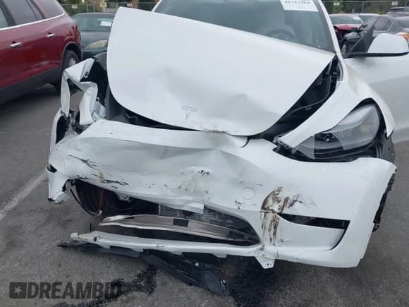 ✅ 2024 Tesla Model Y • VIN: 7SAYGDED6RF166543 • Лот: 41713362. Опубликован ранее на IAAI с пробегом Не указан. Бесплатный доступ к архиву аукционных продаж из США и подробный отчёт об истории автомобиля на DreamBid. Изображение 6.