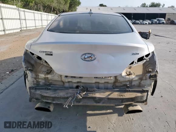 ✅ 2011 Hyundai Genesis Coupe • VIN: KMHHT6KDXBU042776 • Lot: 57615765. Wystawiony na Copart z przebiegiem 200 352 mil. Bezpłatny archiwum sprzedaży aukcyjnych z USA i szczegółowy raport historii pojazdu na DreamBid. Zdjęcie 6.