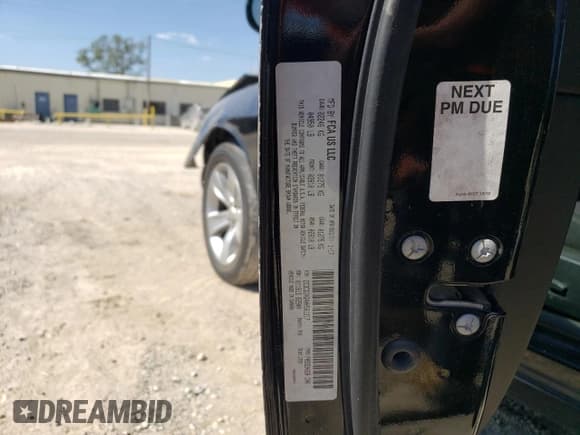 ✅ 2017 Dodge Challenger SXT • VIN: 2C3CDZAG4HH561217 • Lot: 74090864. Wystawiony na Copart z przebiegiem 76 425 mil. Bezpłatny archiwum sprzedaży aukcyjnych z USA i szczegółowy raport historii pojazdu na DreamBid. Zdjęcie 13.