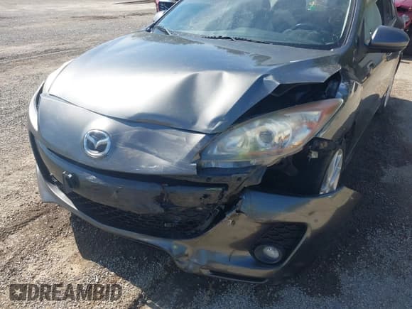 ✅ 2012 Mazda 3 S Touring • VIN: JM1BL1L68C1510035 • Lot: 43369044. Wystawiony na IAAI z przebiegiem 166 893 mil. Bezpłatny archiwum sprzedaży aukcyjnych z USA i szczegółowy raport historii pojazdu na DreamBid. Zdjęcie 6.