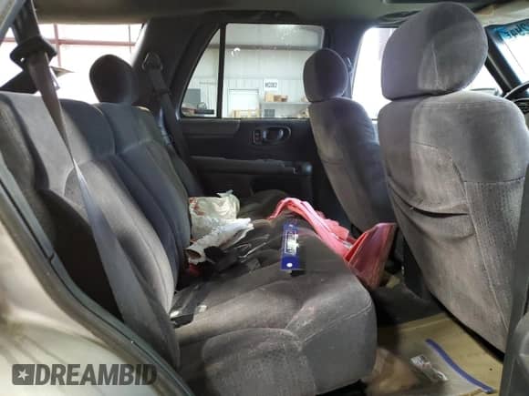 2001 Chevrolet Blazer LT z VIN 1GNDT13W412179364, wystawiony jako Copart lot #83829294 z przebiegiem 244 002 mil mil oraz Szkoda całkowita • Salvage title. Historia ofert i sprzedaży dostępna na DreamBid. Obrazek 11.